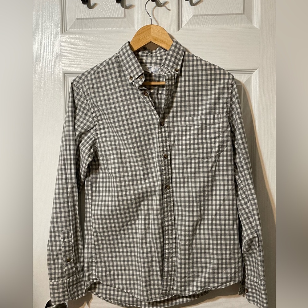 Men’s small Old navy classic fit button up